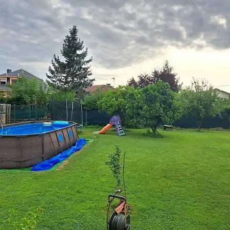 Casa Chalet, Elisa Gijón