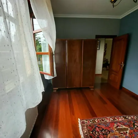 Casa Chalet, Elisa * גיחון