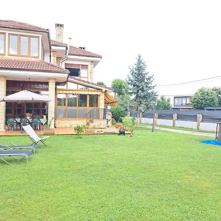 بيت للعطل Casa Chalet, Elisa