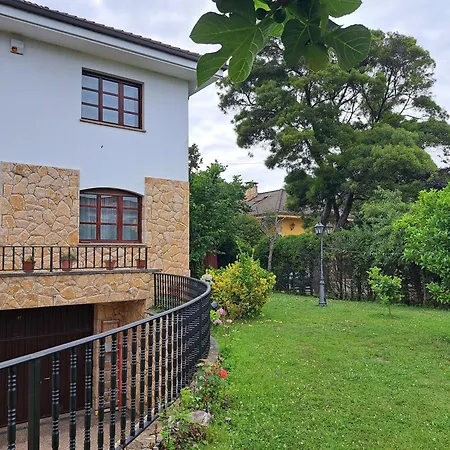 Casa Chalet, Elisa بيت للعطل *