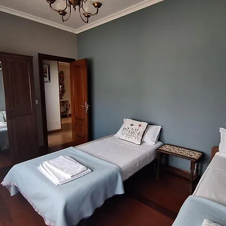 Casa Chalet, Elisa * Χιχόν